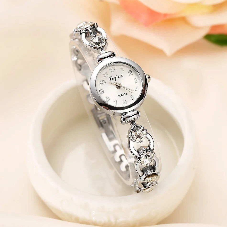 Elegant Quartz Bracelet Wristwatch with Rhinestones for Women - Image 6
