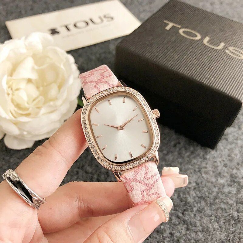 Elegant Oval Quartz Women's Watch with Diamond Accents and Leather Strap - Image 5