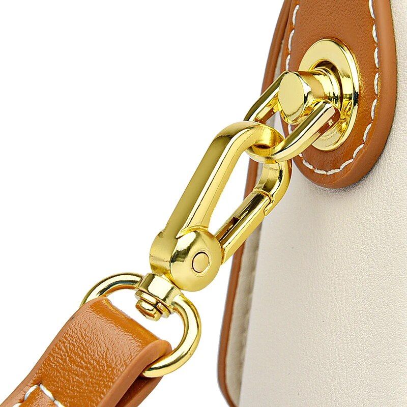 Elegant Leather Crossbody Bag for Women - Image 5