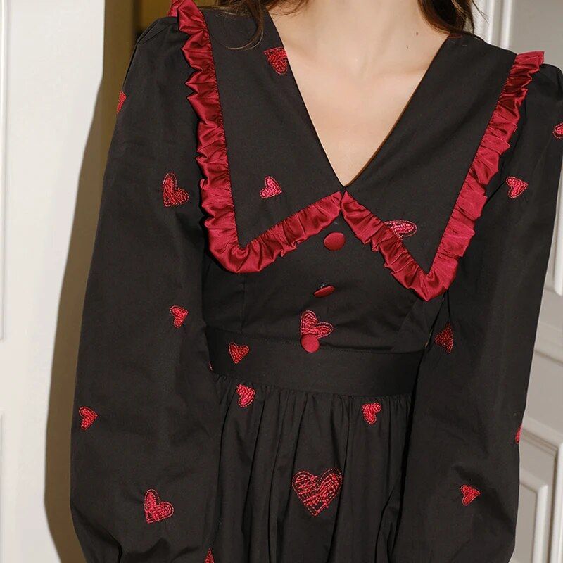 Elegant Vintage Puff Sleeve Gothic Dress - Image 4