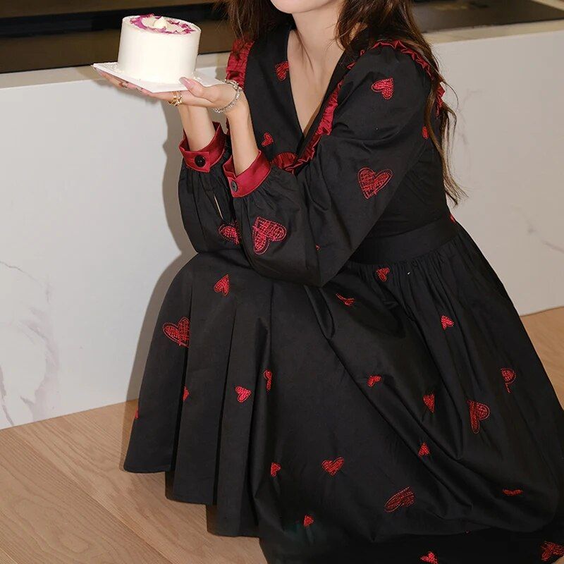 Elegant Vintage Puff Sleeve Gothic Dress - Image 3